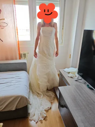 Vestido de Novia Encaje. Talla 38. Largo cola 210