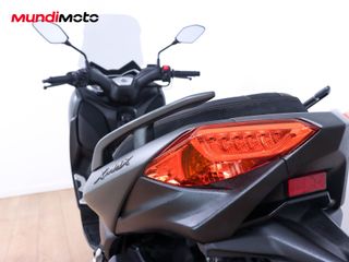 YAMAHA X-MAX 300 TECH MAX