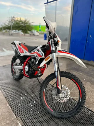 Beta 125RR LC 4T Enduro Moto