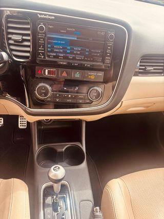 Mitsubishi Outlander 2016