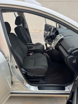 * Toyota Corolla Verso 1.8vvti * 128cv * manual *