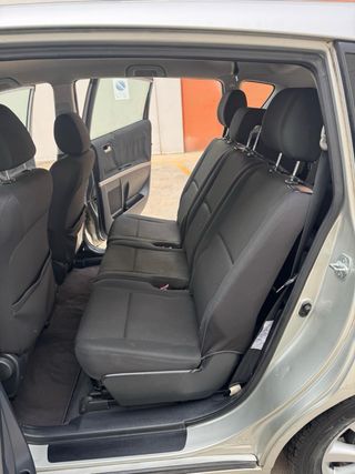 * Toyota Corolla Verso 1.8vvti * 128cv * manual *