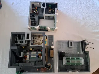 LEGO Creator 10251 Brick Bank Expert