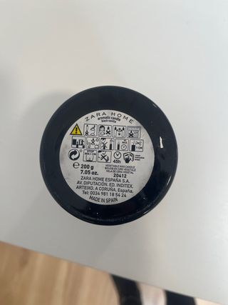 Vela Zara Home Vainilla Negra y Amarilla