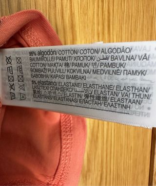 Camiseta naranja con encaje