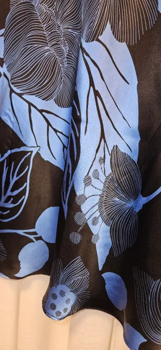 Vestido fiesta seda floral negro y azul