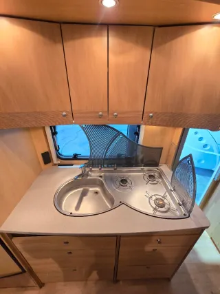 Caravana Dethleffs Camper 6 plazas Aire Mover