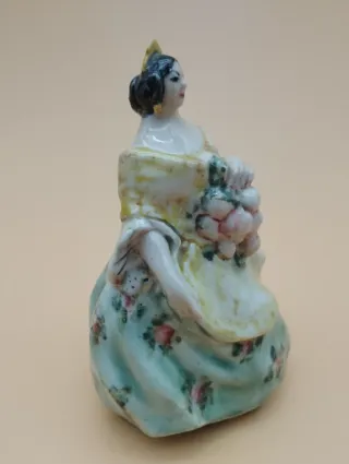 Fallera Antonio Peyró cerámica S.XX