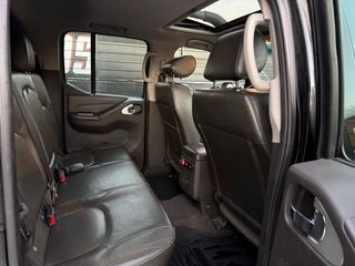 Nissan Navara 2015 3.0 dci v6 231 LE 4x4 aut 7vel