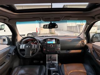 Nissan Navara 2015 3.0 dci v6 231 LE 4x4 aut 7vel