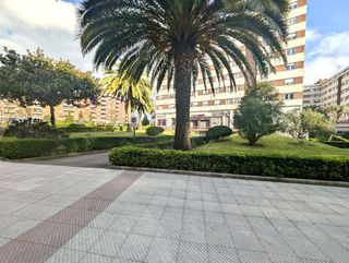 Local comercial en venta en Milán - Pumarín - Teatinos en Oviedo