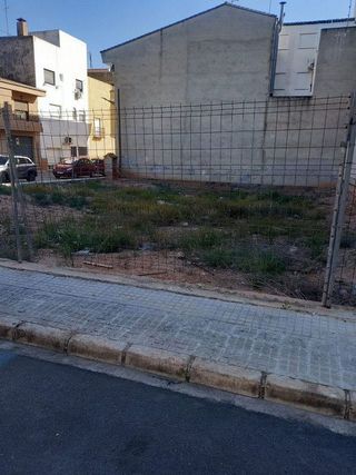Terreno en venta en Núcleo Urbano en Pobla de Vallbona (la)