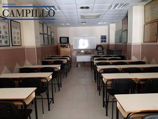 Local comercial en venta en Adra