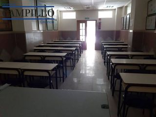 Local comercial en venta en Adra