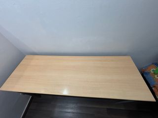 Escritorio madera y metal