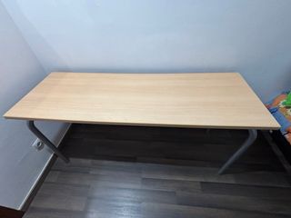 Escritorio madera y metal