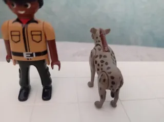 Figura Hiena y Trabajador Playmobil