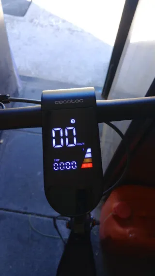 Patinete Eléctrico con Cargador