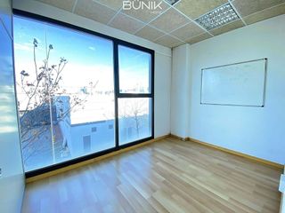 Local comercial en alquiler en Vinyets - Molí Vell en Sant Boi de Llobregat