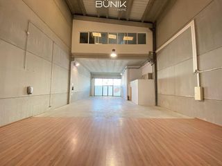 Local comercial en alquiler en Vinyets - Molí Vell en Sant Boi de Llobregat