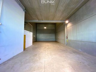 Local comercial en alquiler en Vinyets - Molí Vell en Sant Boi de Llobregat