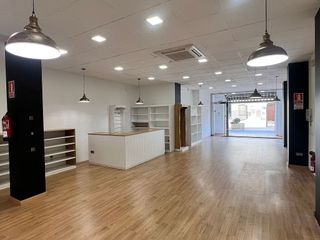 Local comercial en alquiler en Elda
