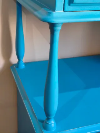 Mesa auxiliar vintage restaurada