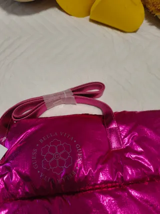 Bolso Guess Rosa Brillante