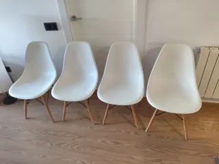 Sillas Nórdicas Blancas y Madera (4)