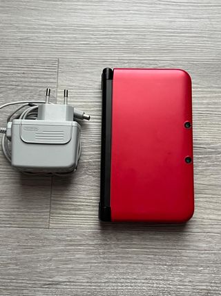 Nintendo 3DS XL Rossa + molti giochi