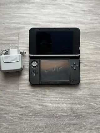 Nintendo 3DS XL Rossa + molti giochi