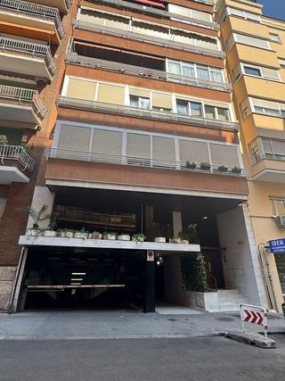Garaje en venta en Lista en Madrid