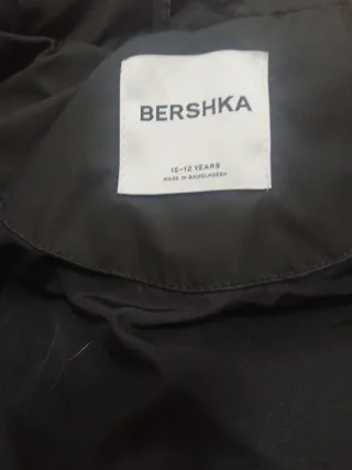 Chaleco acolchado Bershka negro