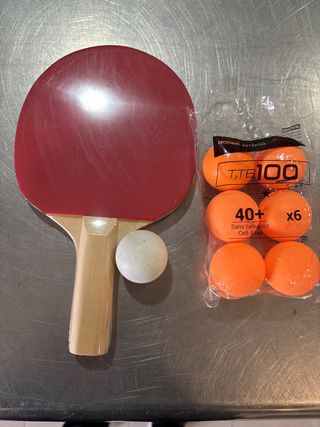 Pala y 6 pelotas de Ping Pong