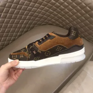 Scarpe Louis Vuitton Marroni Taglia 45