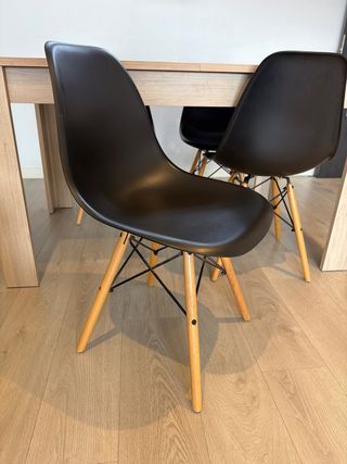 Mesa comedor y 4 sillas