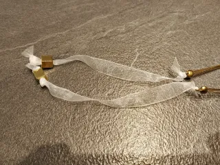 Collana Thun con farfalle ceramica azzurro e oro.