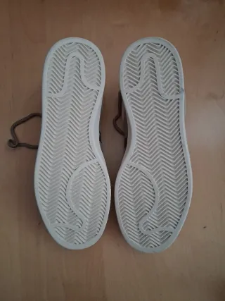 Zapatillas  Beige y Marrón Talla 45.5