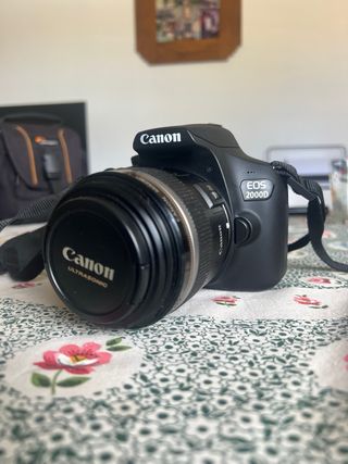 Canon 2000D + 60mm macro f/2.8