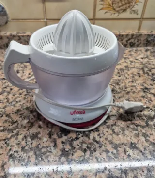 Juguera Eléctrica Ufesa Activa