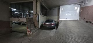 Garaje en venta en Ensanche - Sar en Santiago de Compostela