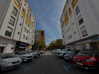 Local comercial en venta en Parque de la Paloma en Benalmádena