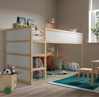 Litera Kura reversible blanco/pino 90x200