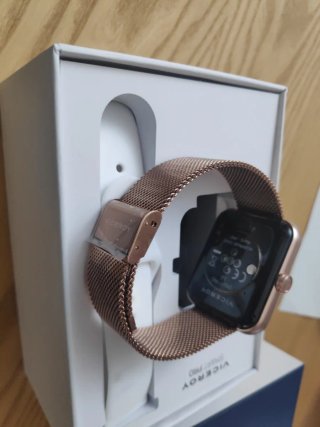 Smartwatch Viceroy dorado + vale regalo (180€)