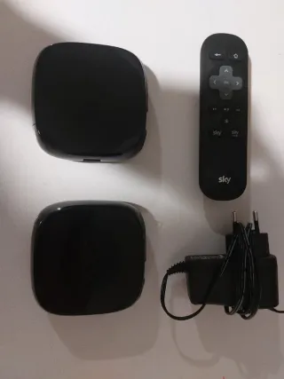 2 Sky TV Box y Mando a Distancia