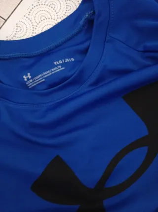 Camiseta Under Armour Azul Talla L niño