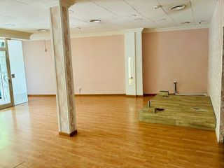 Local comercial en alquiler en El Calderi - Estació del Nord - Estació de França en Mollet del Vallès