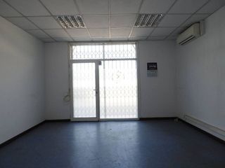 Local comercial en alquiler en Instituts - Ponent - Sota el Camí Ral en Granollers