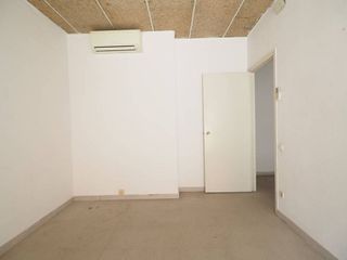 Local comercial en alquiler en Instituts - Ponent - Sota el Camí Ral en Granollers