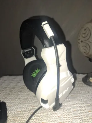 Cascos Gaming Blancos con Micrófono
